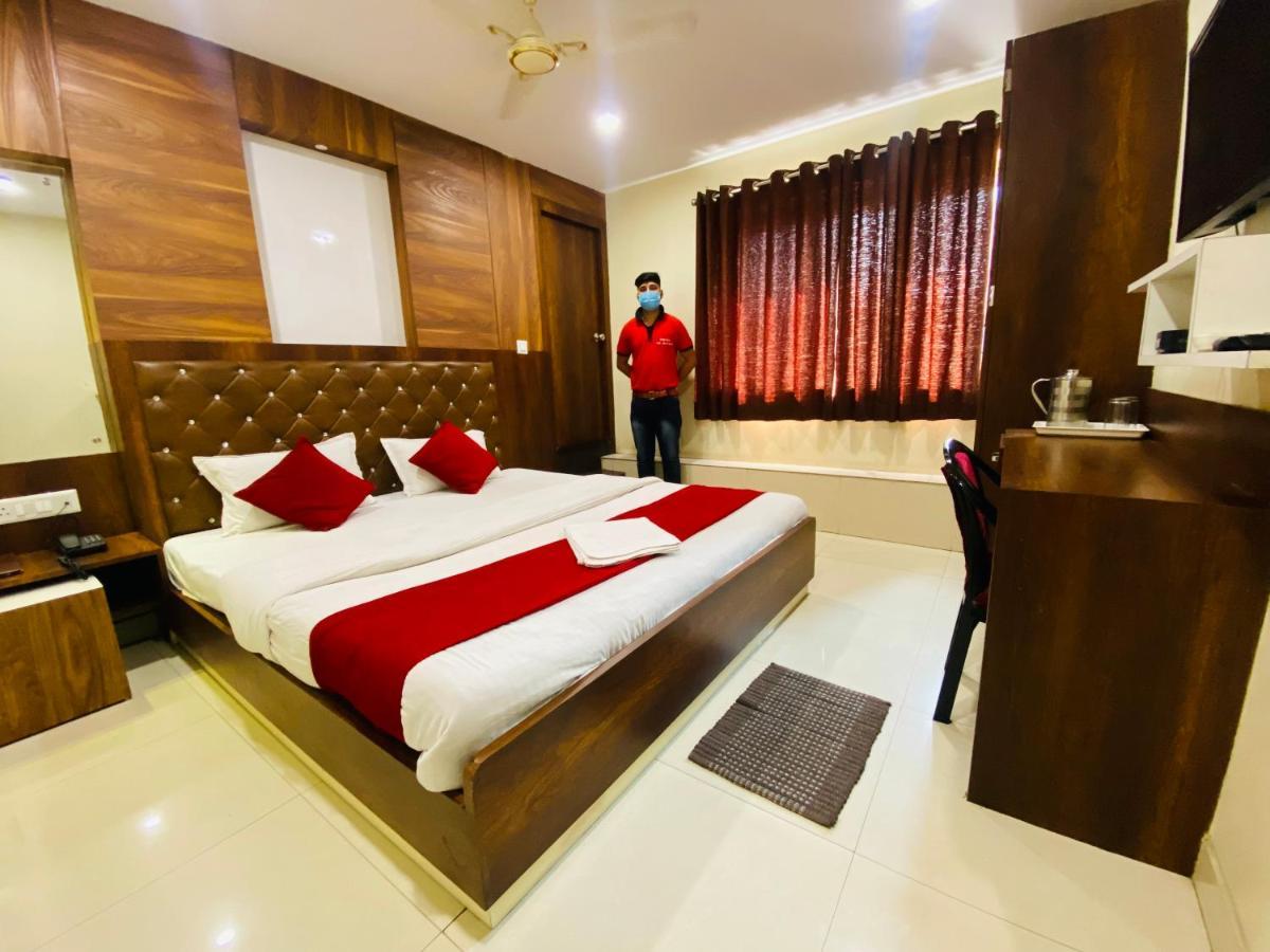 Hotel The Avenue Gamharia エクステリア 写真