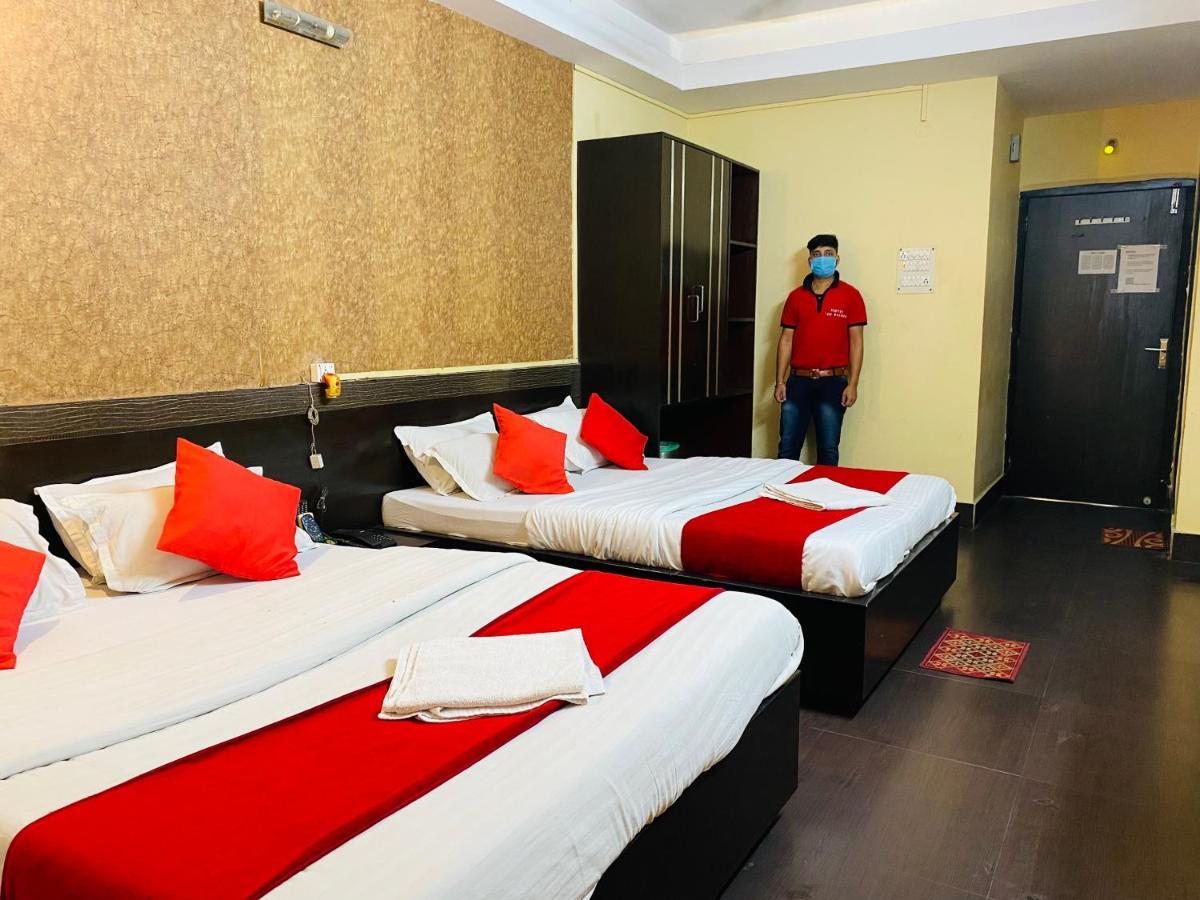 Hotel The Avenue Gamharia エクステリア 写真